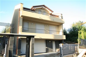Vendita Villa Lombardia a Montano lucino (Italia)