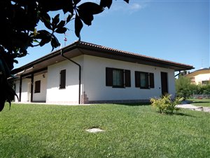 Vendita Casa indipendente Lombardia a Guanzate (Italia)